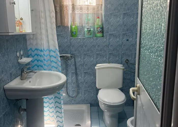 아파트 Flat In Leskovik